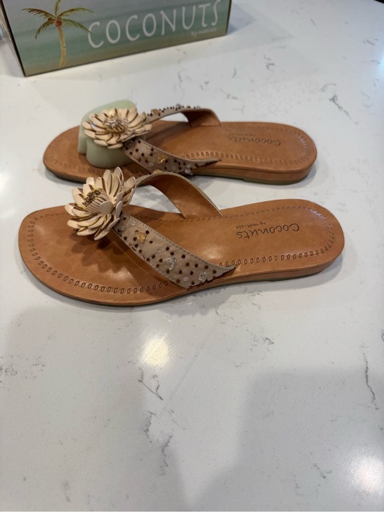 Shoes - Coconuts by Matisse tan leather thong sandals Sunny Natural size 9